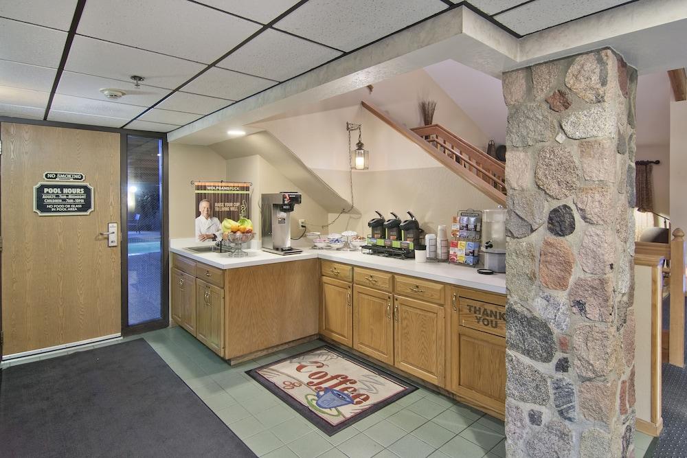Boarders Inn & Suites by Cobblestone Hotels - Faribault photo 26
