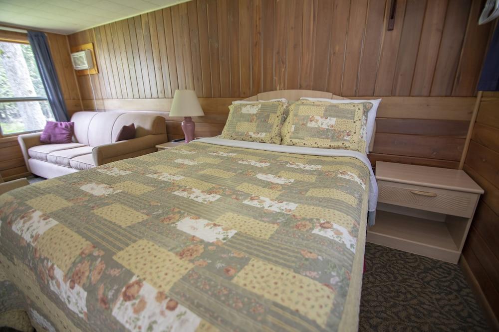 Ridges Inn & Suites photo 88
