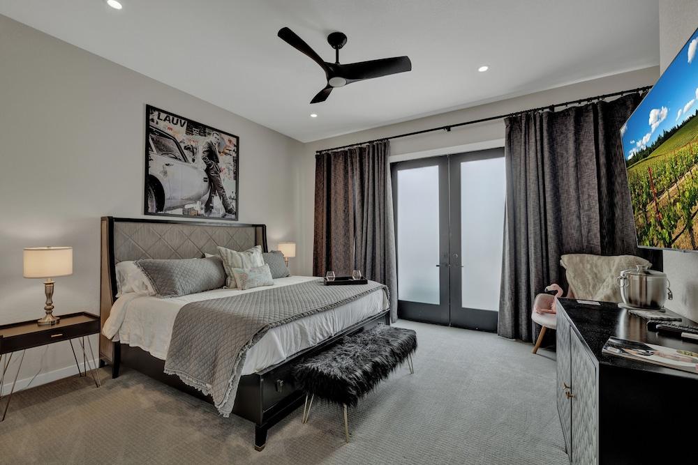 The Bentley Hotel - James Bond Suite - Pool View photo 17