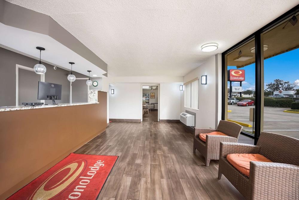 Econo Lodge Live Oak photo 8