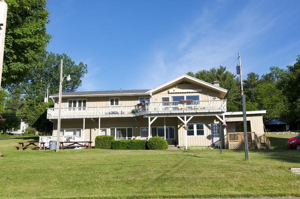 Tea Island Resort photo 1