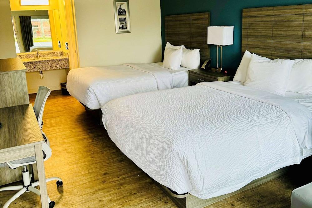 Ramada by Wyndham Lumberton photo 7