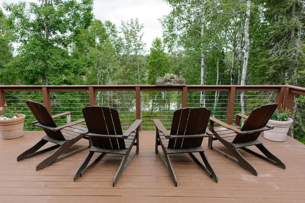 Rustic Woodland Lodge photo 9