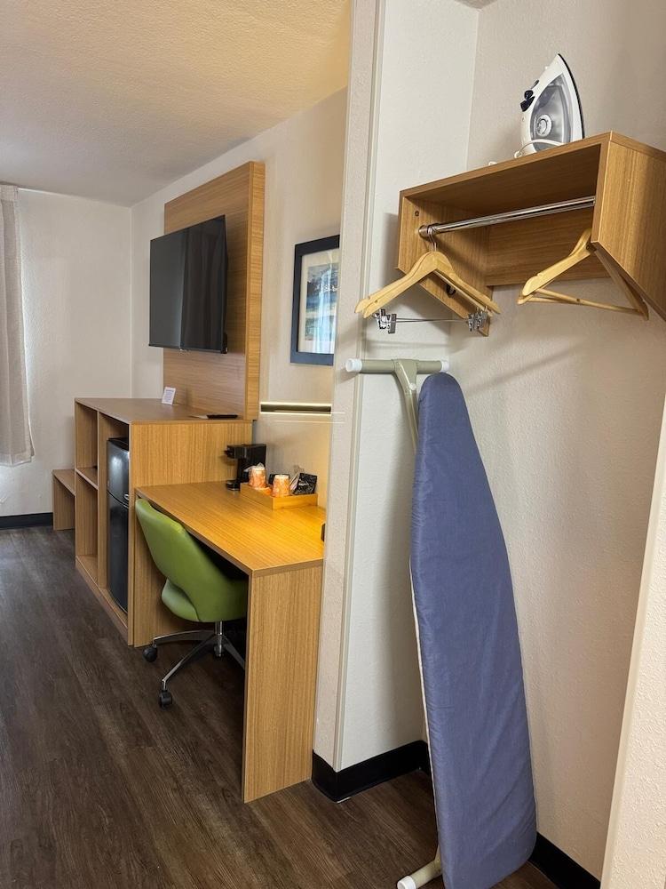 Quality Inn Orlando Near International Drive photo 28