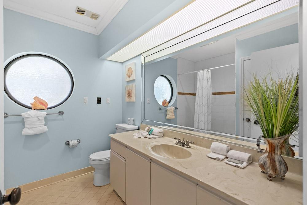 Surfside Resort photo 24