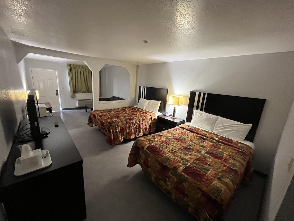 Atria Inn & Suites photo 6