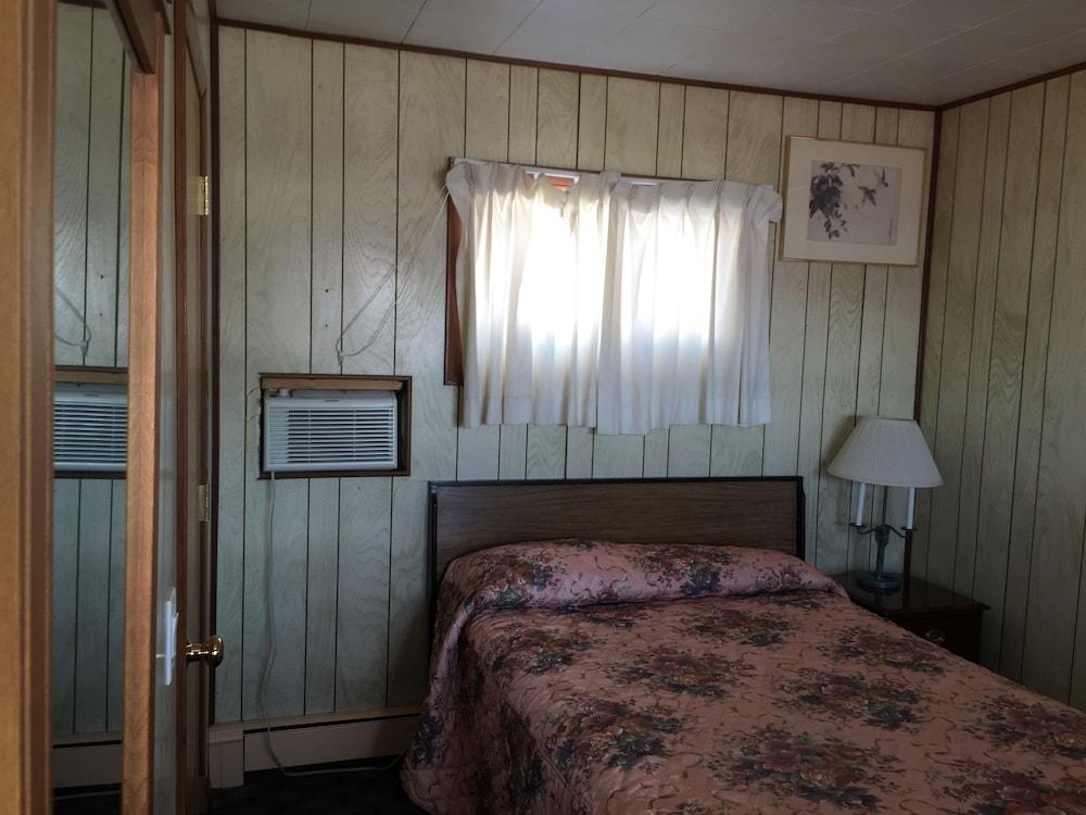 Sunset Motel photo 15