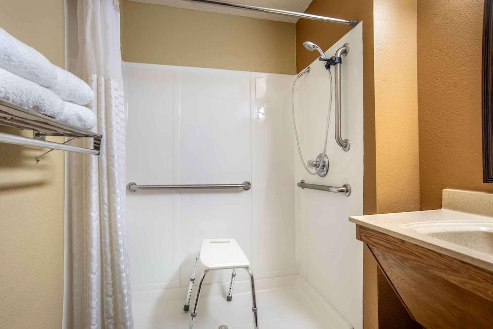 Suburban Studios Montgomery East I-85 photo 17