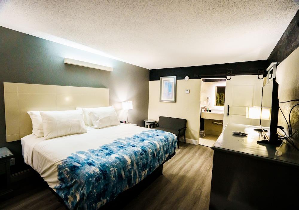 Lx Hotel, Powered by ACW Circle photo 86