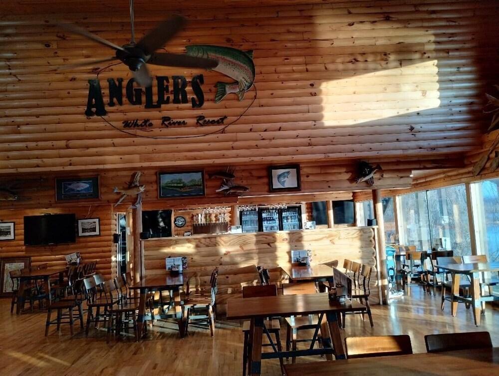 Anglers Riverfront Motel photo 7