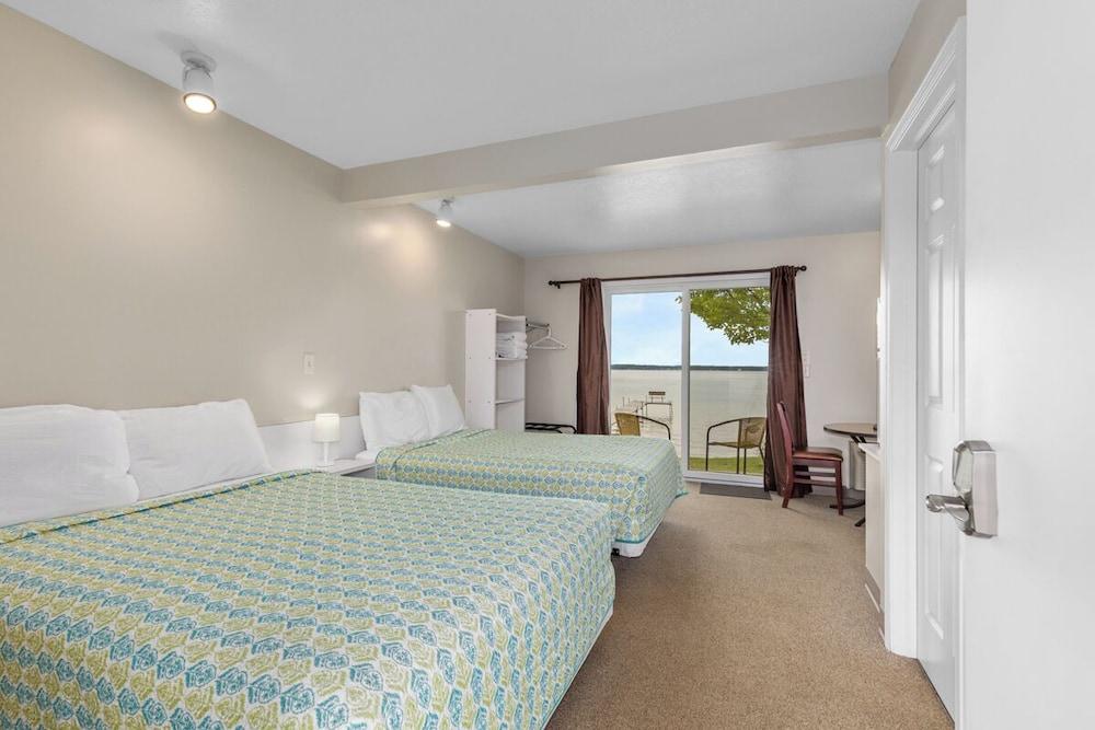 The Lakeview Motel photo 52