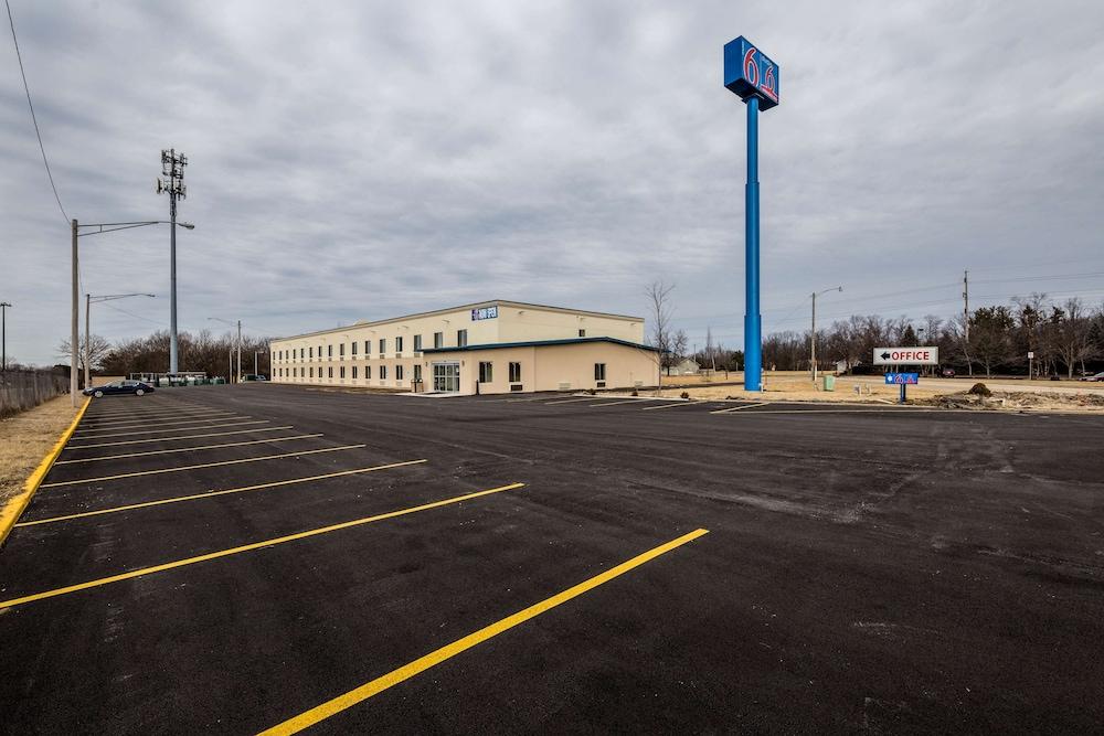 Motel 6 Peoria, IL photo 39