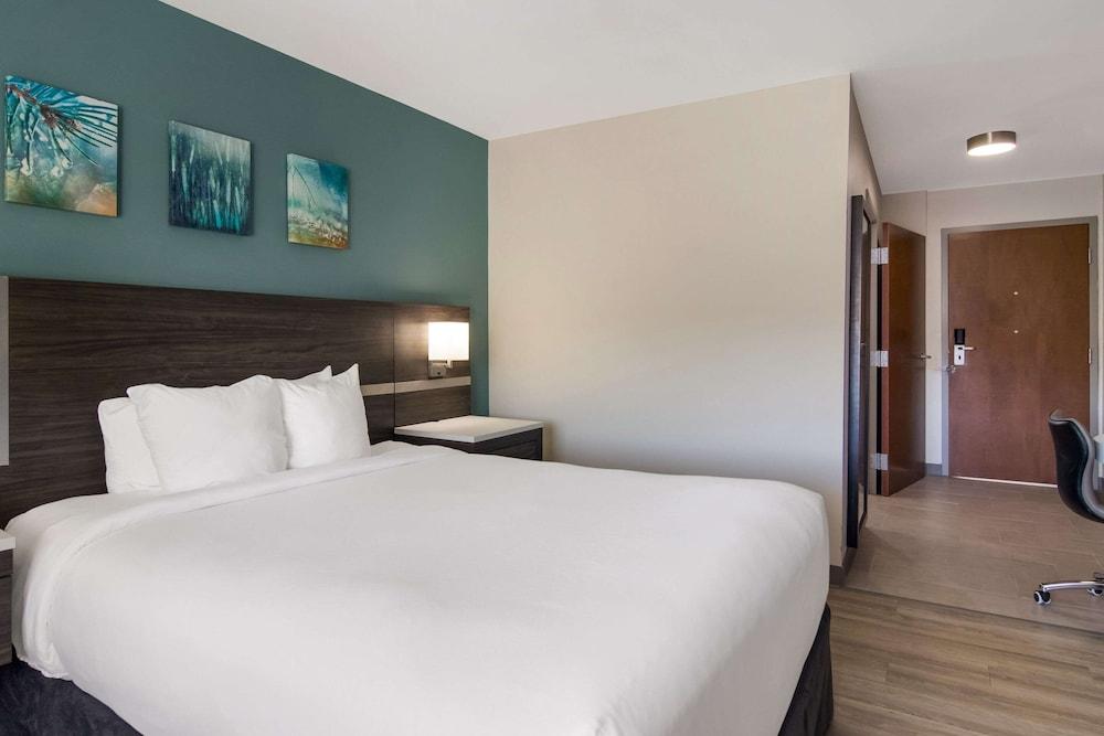 MainStay Suites Clarion, PA near I-80 photo 18