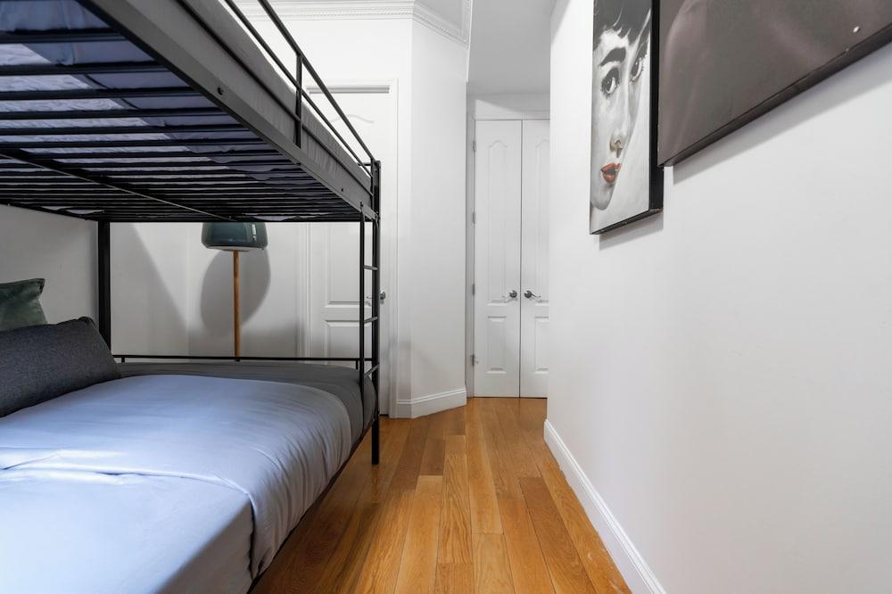 Elegant Harlem Suites photo 19
