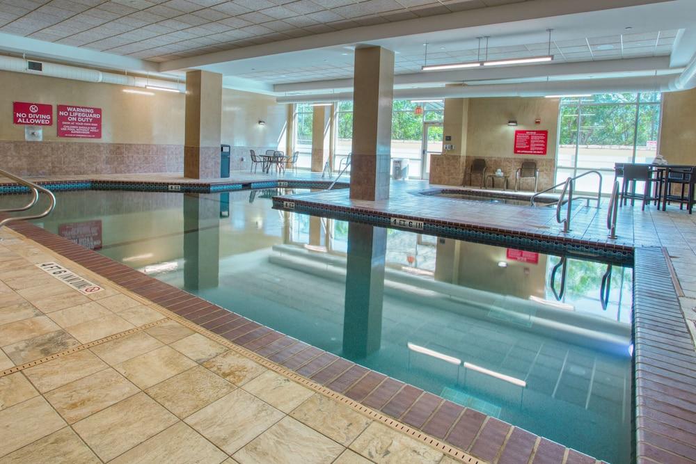 Drury Inn & Suites Near La Cantera Parkway photo 35