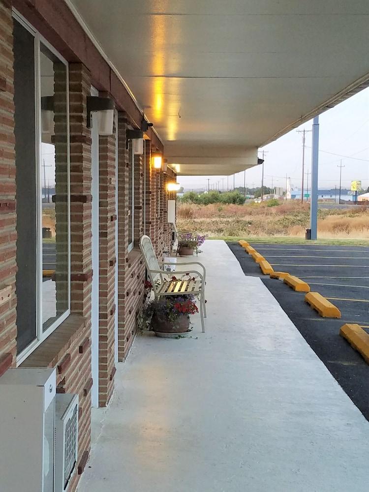 Out West Motel photo 15