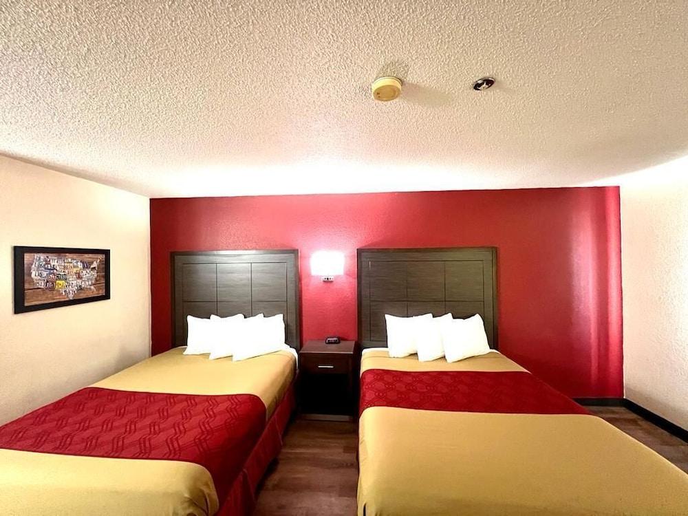 Econo Lodge Oacoma - Chamberlain West photo 31