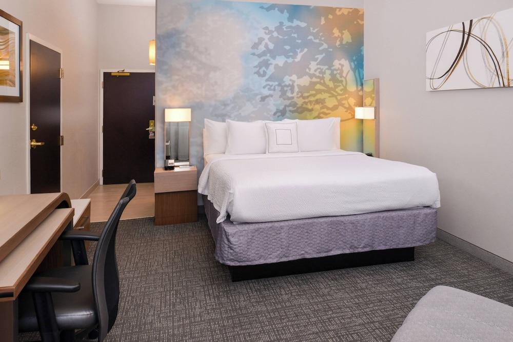 Courtyard by Marriott Beaumont photo 24
