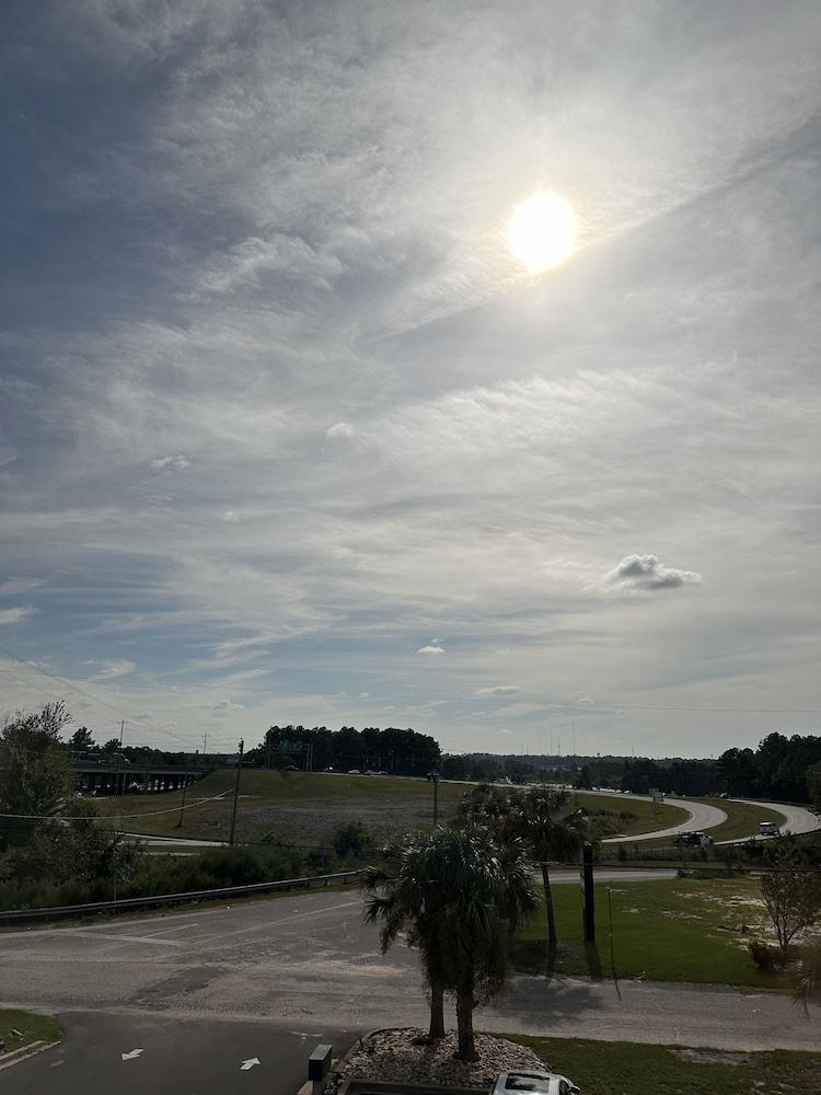 La Quinta Inn by Wyndham Columbia NE/Fort Jackson photo 7