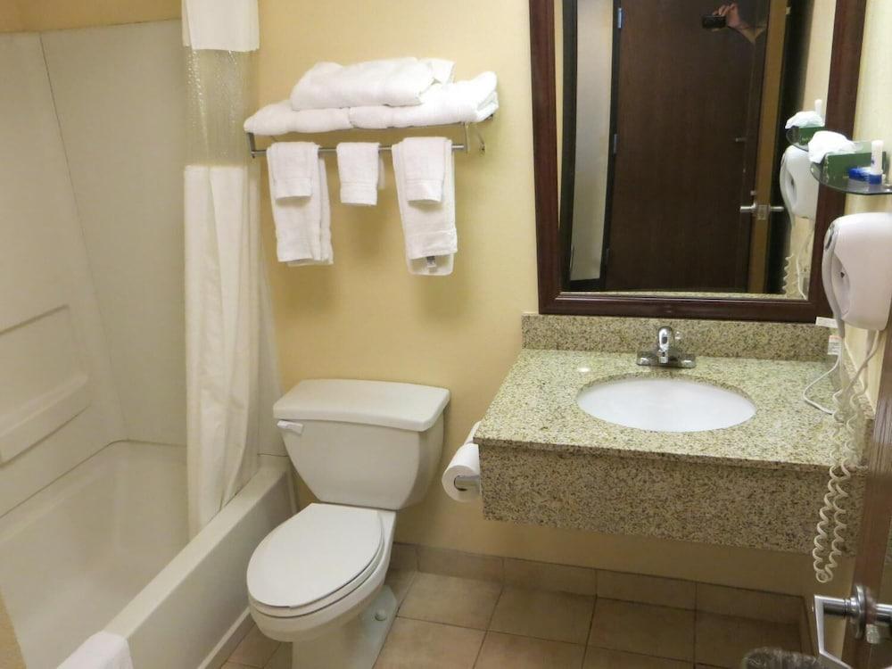 Quality Inn Winder photo 22