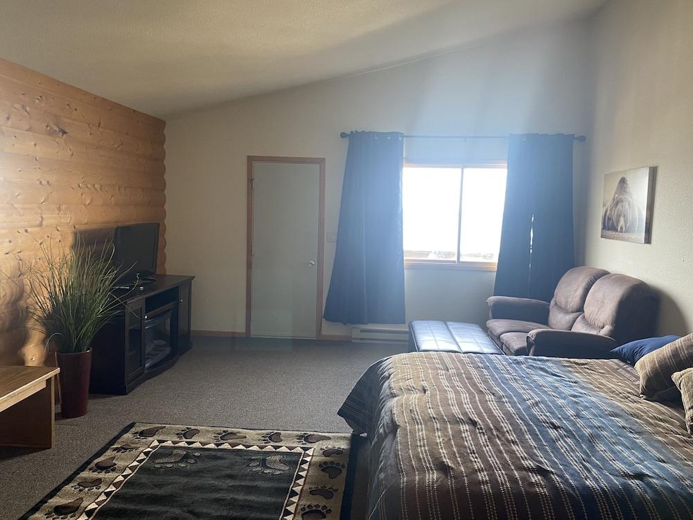 King Halibut Lodge photo 2