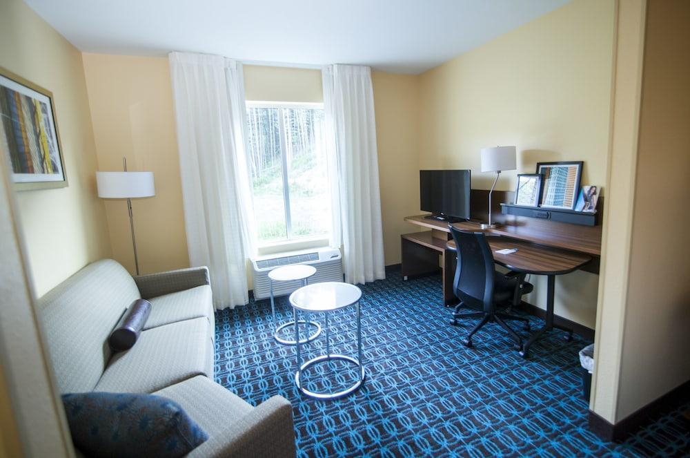 Fairfield Inn & Suites Cambridge photo 44