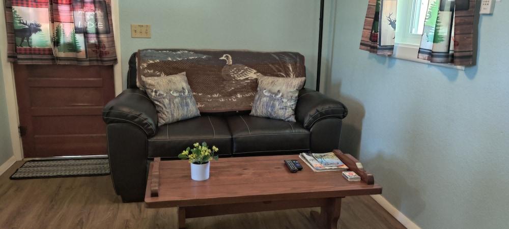 Kellers Kove Cabin and RV Resort photo 8