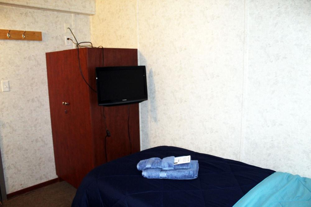 Target Hospitality-Midland Lodge photo 24