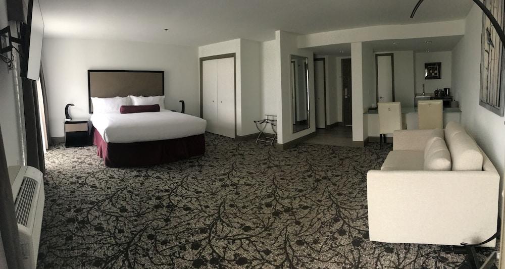 Regalia Hotel & Conference Center photo 19