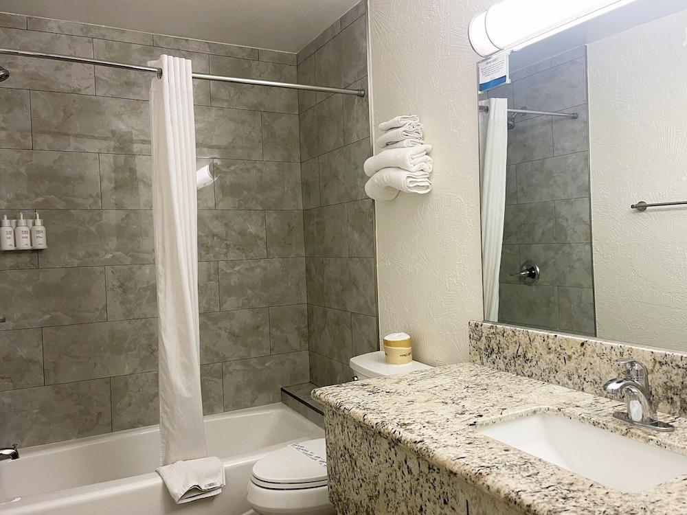 Americas Best Value Inn & Suites Joshua Tree National Park photo 90