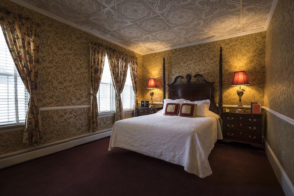 Stafford's Bay View Inn photo 15