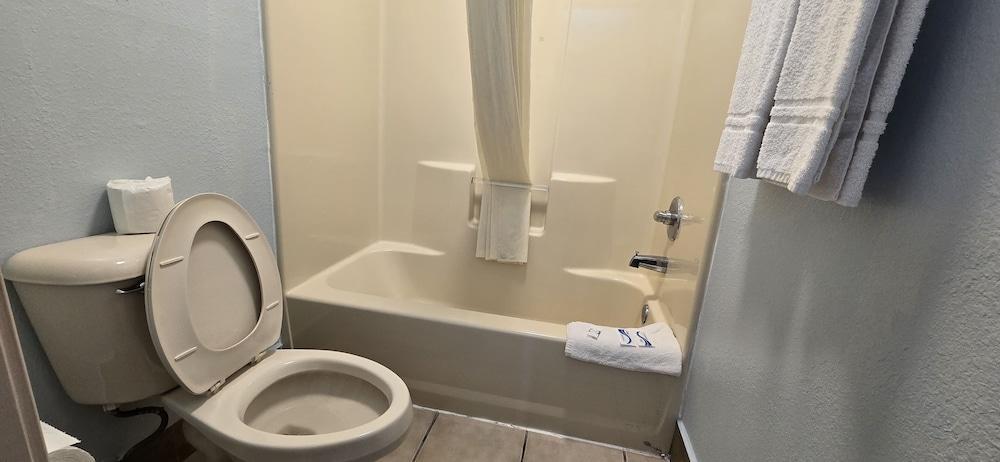 Texas Inn and Suites RGV photo 46
