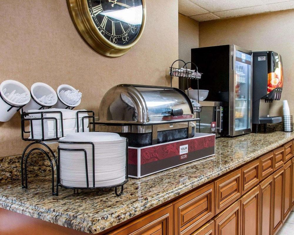 Wingate by Wyndham Livonia photo 30