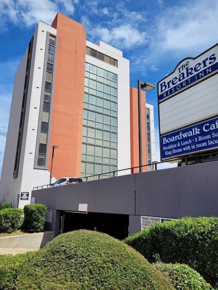 Breakers Resort Inn photo 5