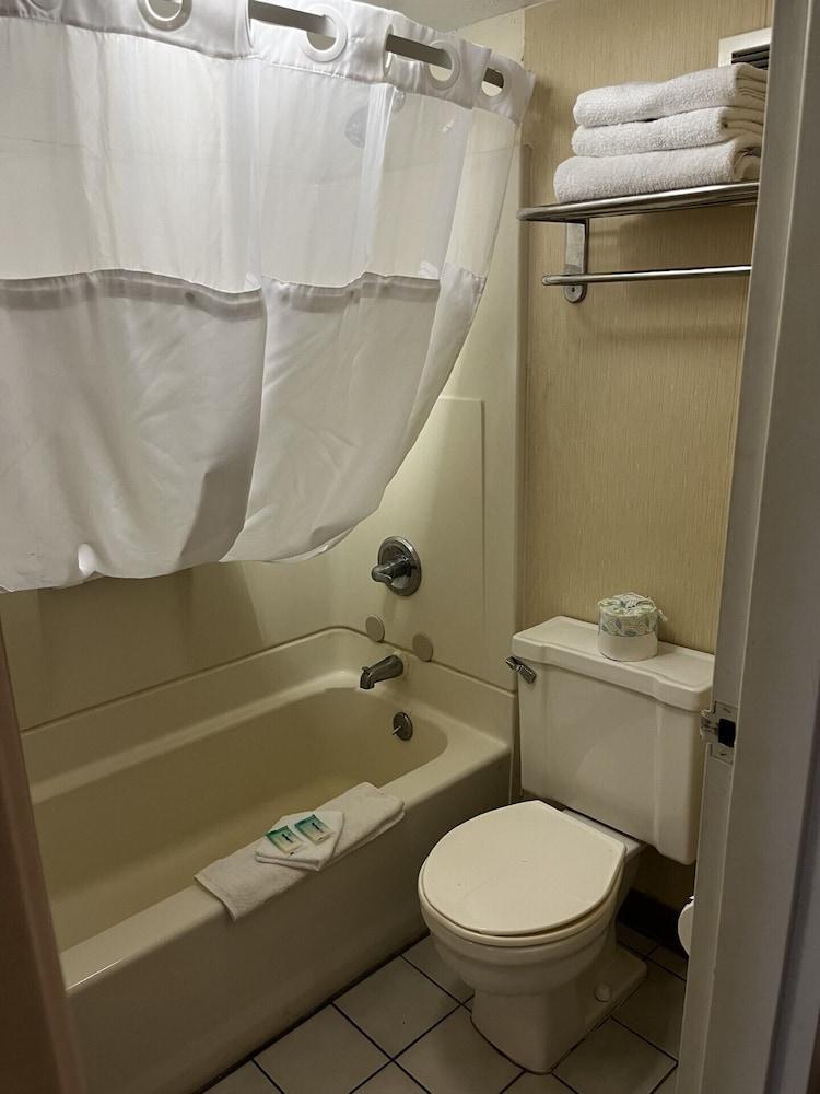 Budget Inn photo 21