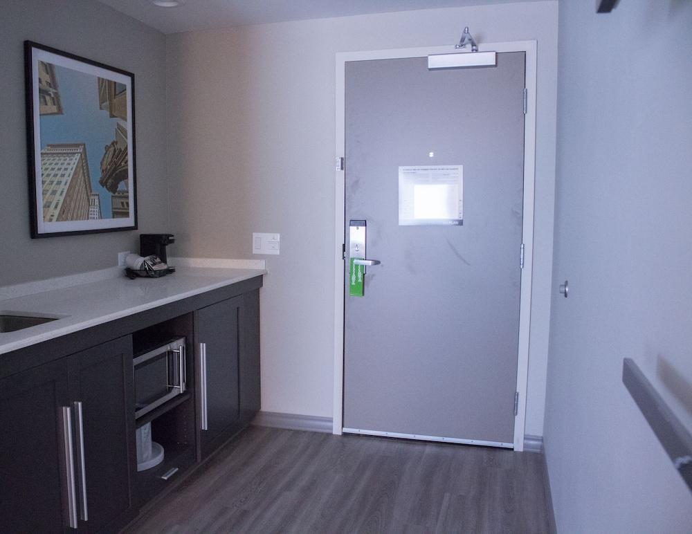 Hampton Inn & Suites Cranberry Pittsburgh photo 44