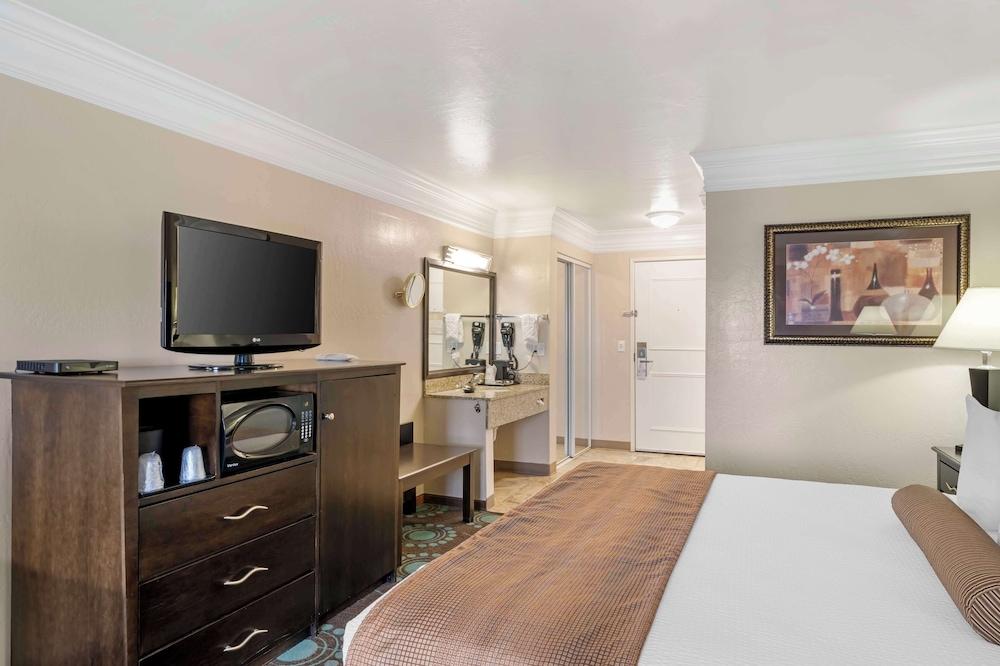 Best Western Liberty Inn photo 12