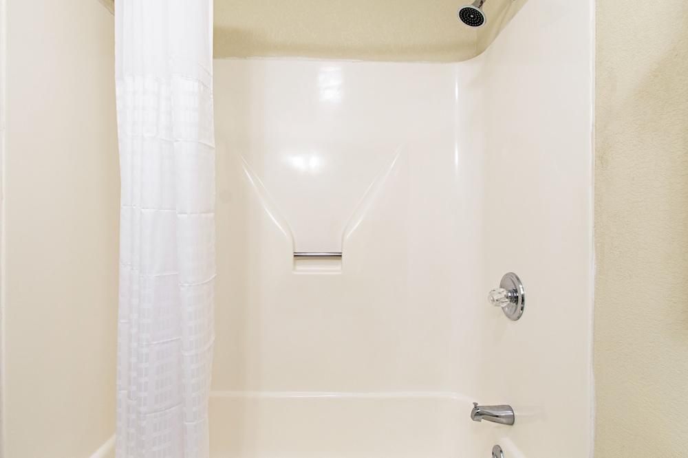 Econo Lodge photo 17