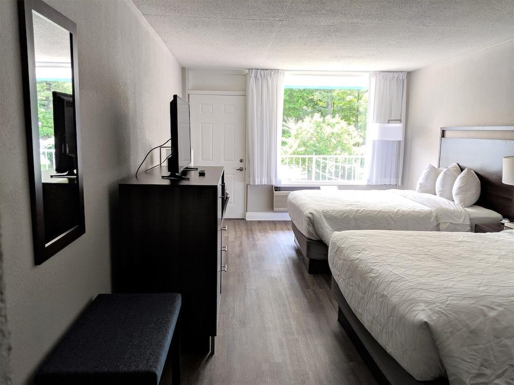 Lakefront Terrace Resort photo 32