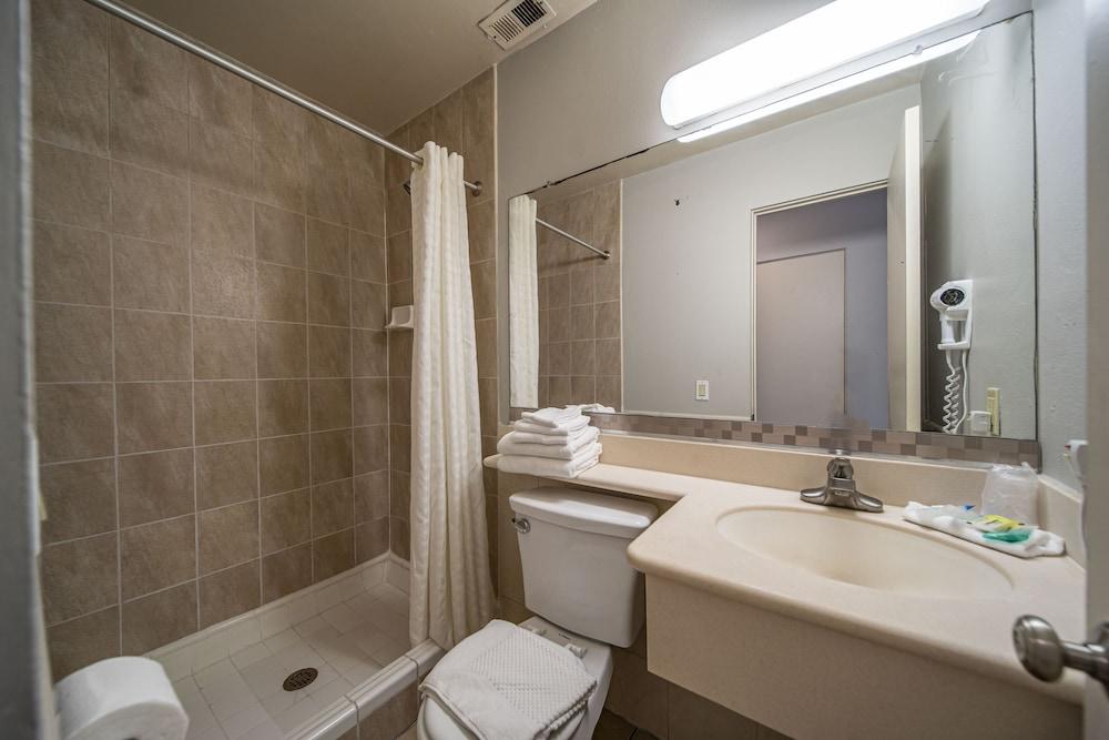 Royal Pagoda Motel photo 8