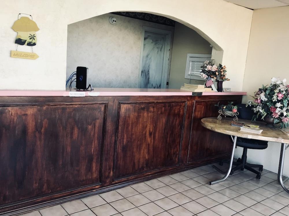 Executive Inn photo 40