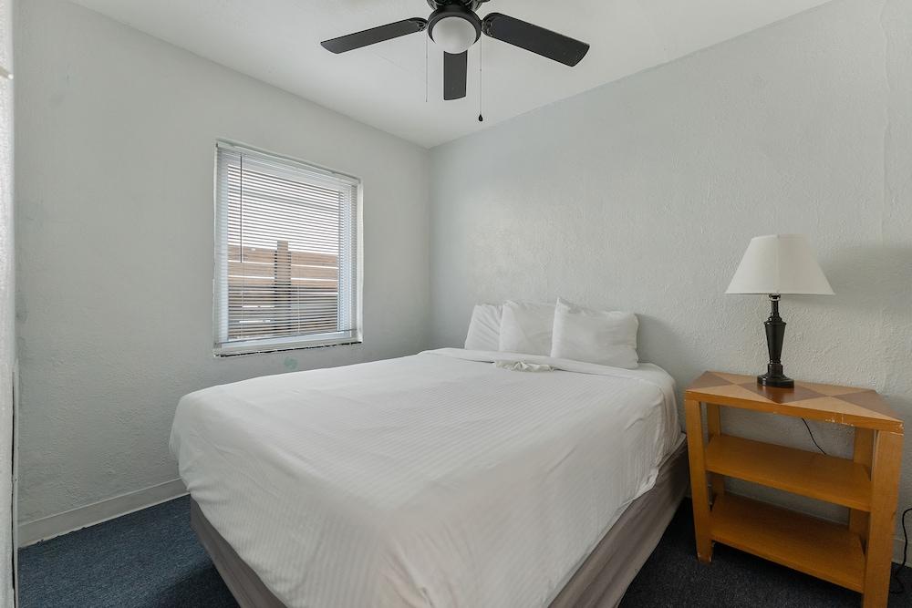 Oceanic Hotel photo 2