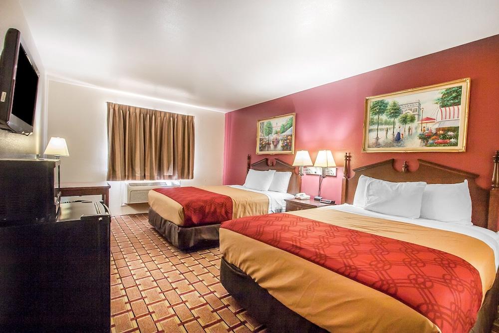 Econo Lodge Dexter photo 20
