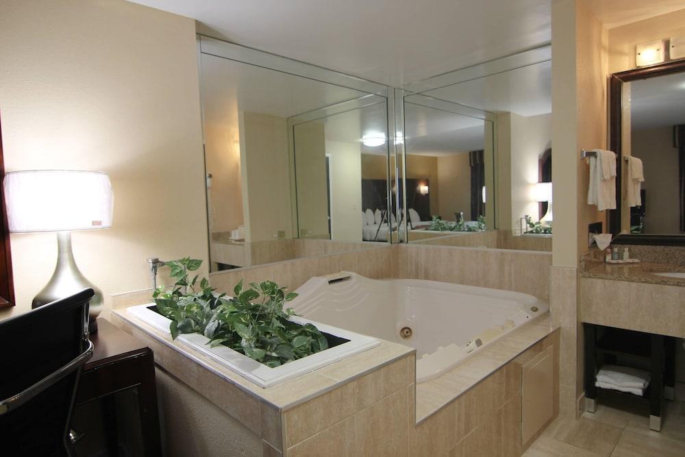 Quality Inn & Suites Franklin photo 16