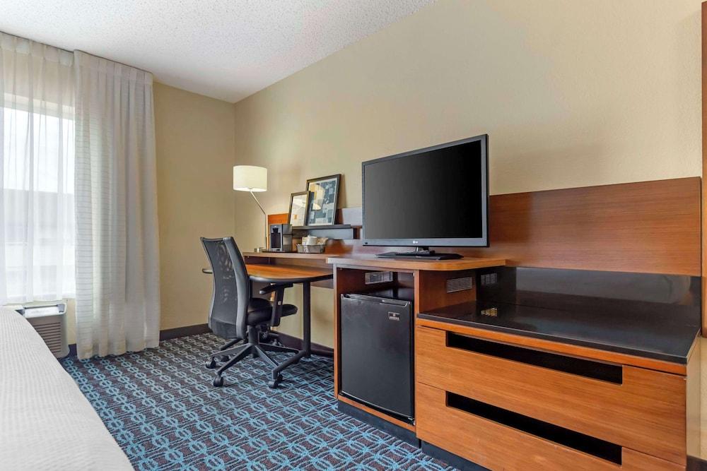 Comfort Inn & Suites Green Bay Stadium Area photo 12