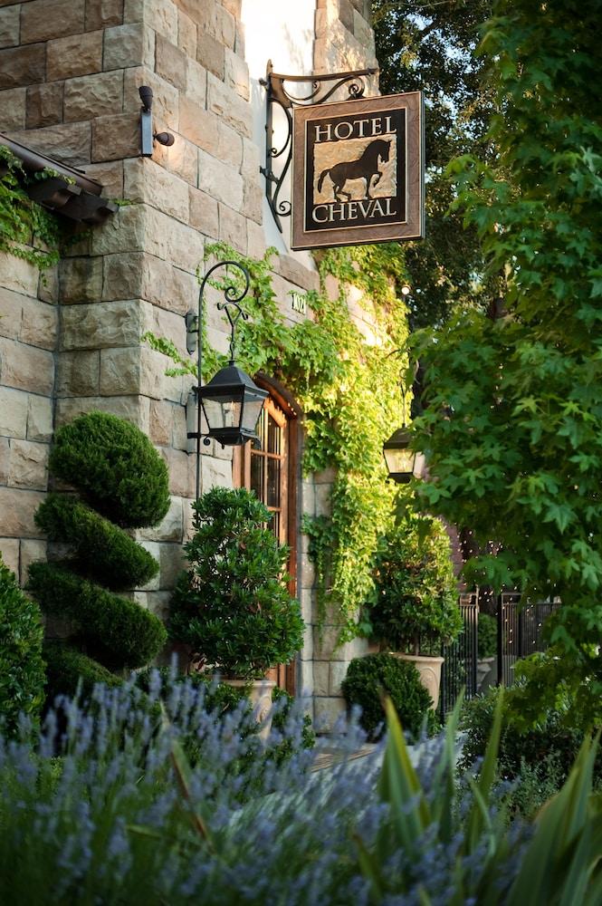 Hotel Cheval photo 25