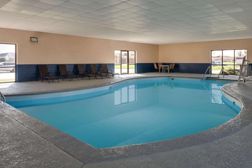 Baymont by Wyndham Muncie Near Ball State University photo 32