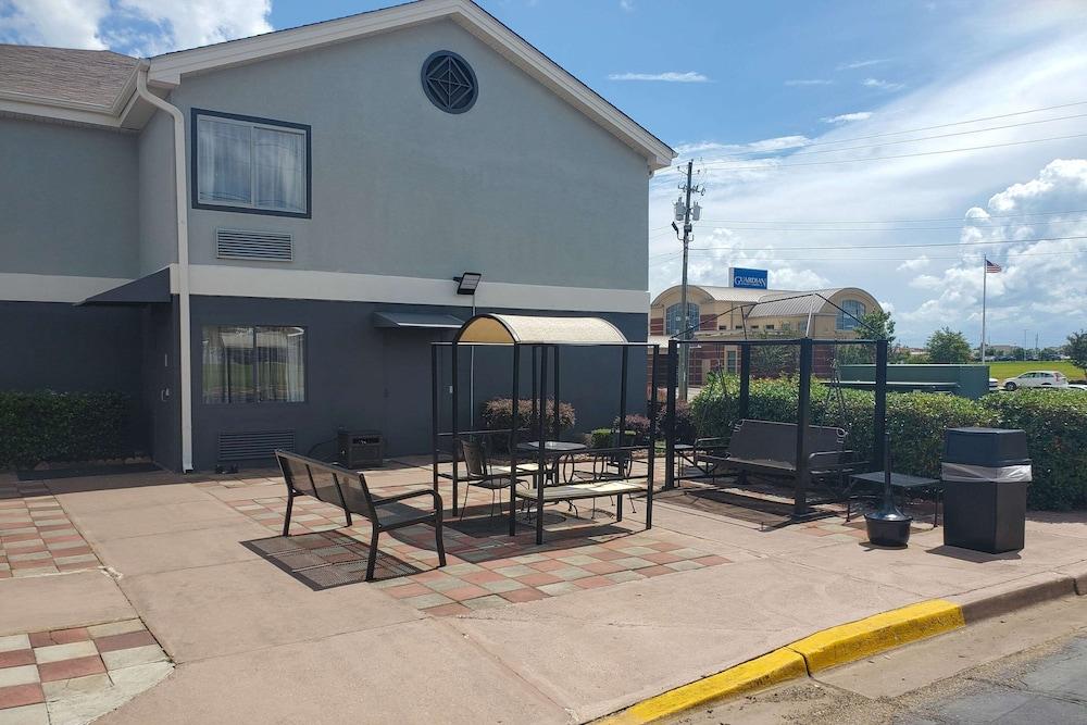 Quality Inn Prattville I-65 photo 15