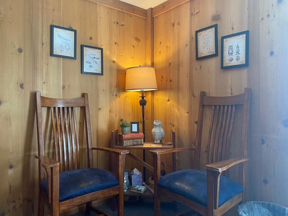 Manitou Lodge photo 8
