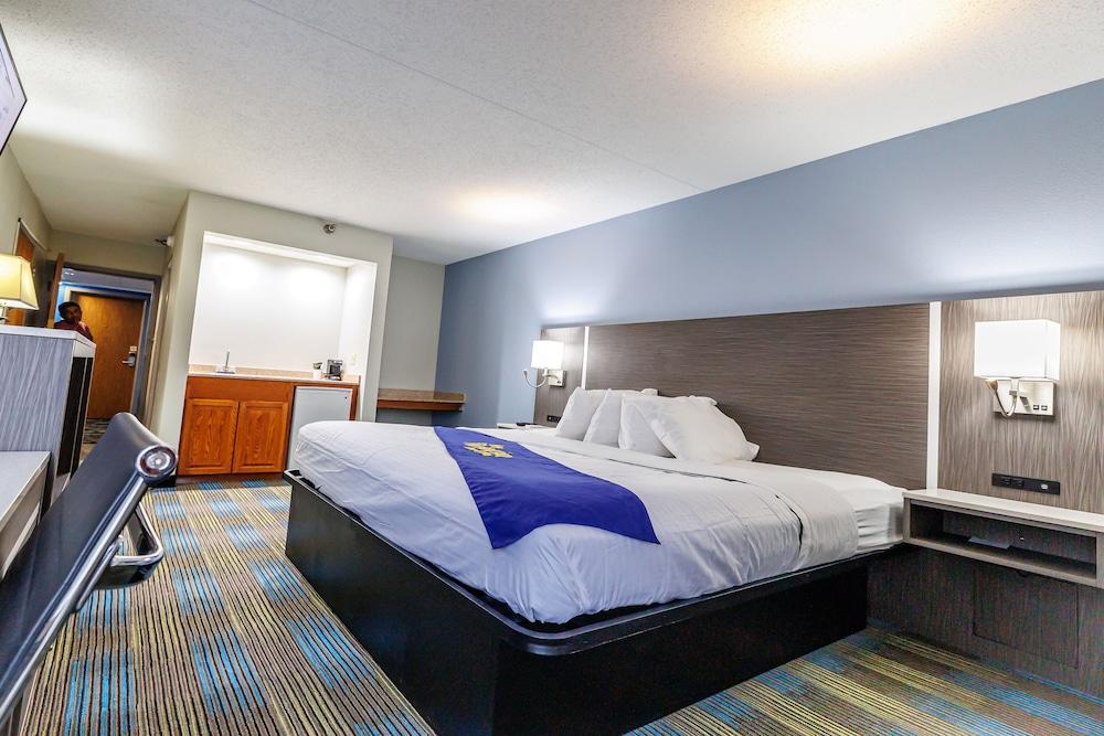 New Victorian Inn & Suites photo 7